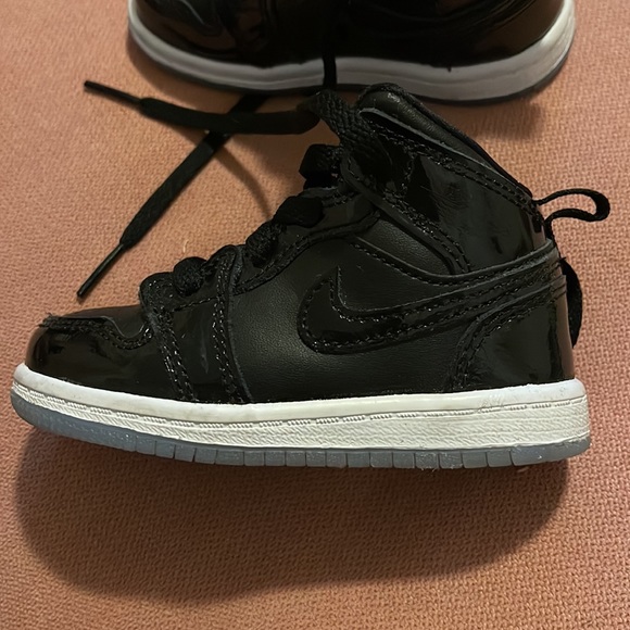 Jordan Other - Jordan shoes Retro 1 Mid SE Toddler Air Jordan/ no box